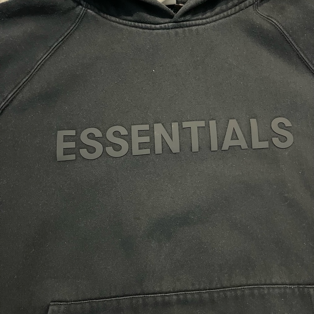 Black essential hoodie - Picture 2 of 6